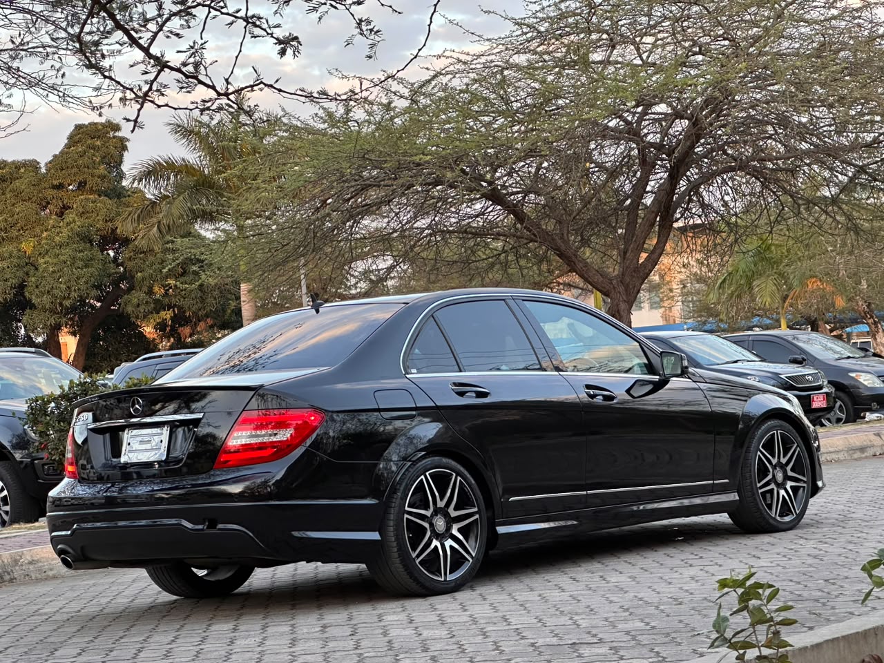 MERCEDES BENZ thumbnail 3